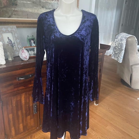 Karen Kane crushed velvet like new dress. Size sm - Picture 1 of 5